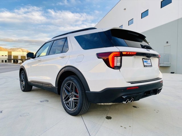 New 2026 Ford Explorer ST w/ Sun And Sound Package image 7