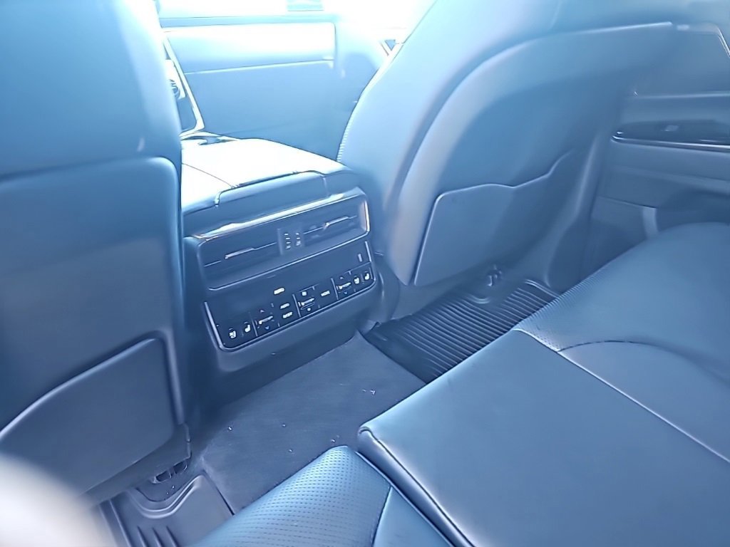 Used 2023 Lexus LX 600 F Sport image 28