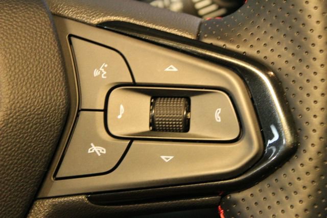 Certified 2025 Chevrolet Trax RS w/ Sunroof Package image 20