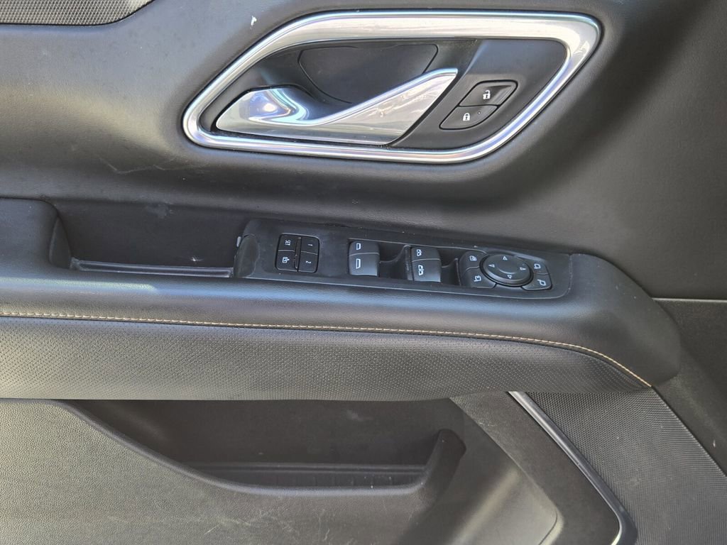 Used 2021 GMC Yukon XL AT4 w/ AT4 Premium Plus Package AWD/4WD image 27
