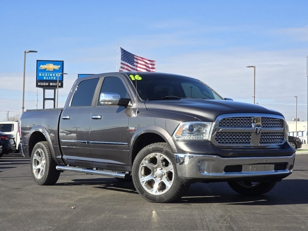 Used 2016 RAM 1500 Laramie video 2