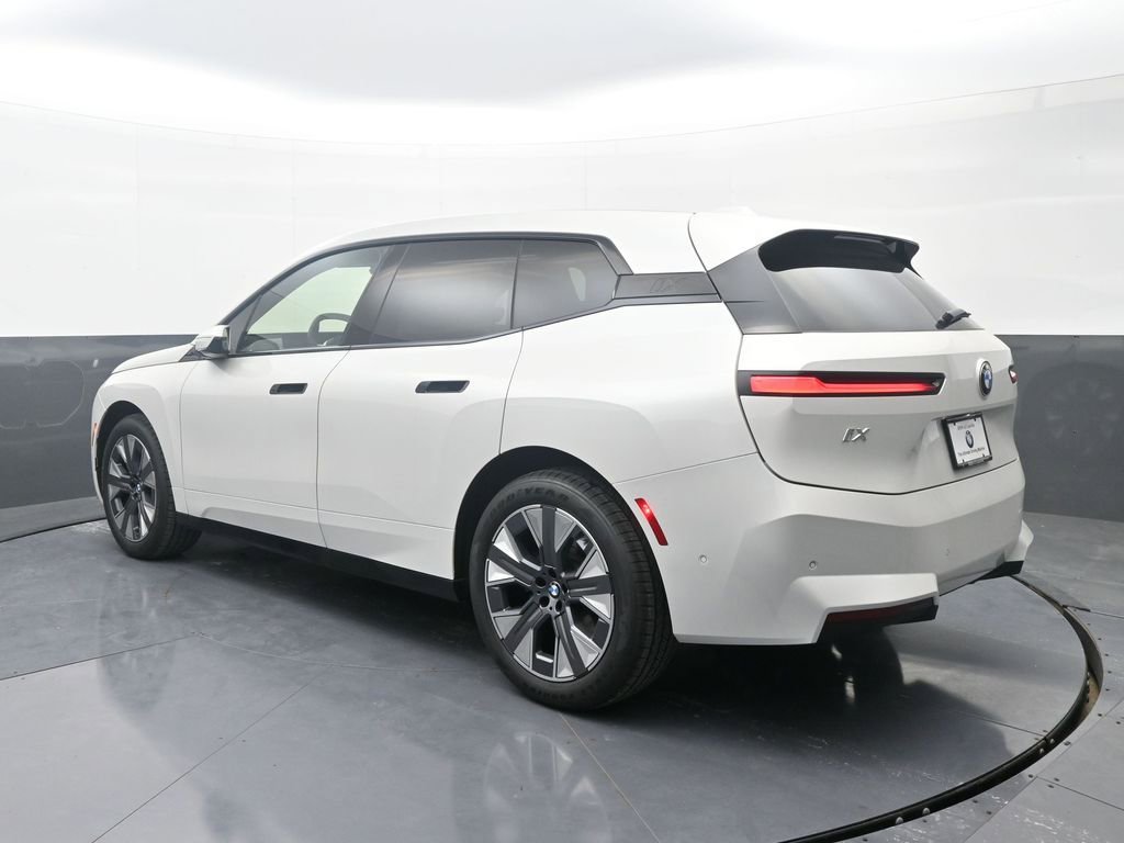 New 2026 BMW iX xDrive45 AWD/4WD image 5