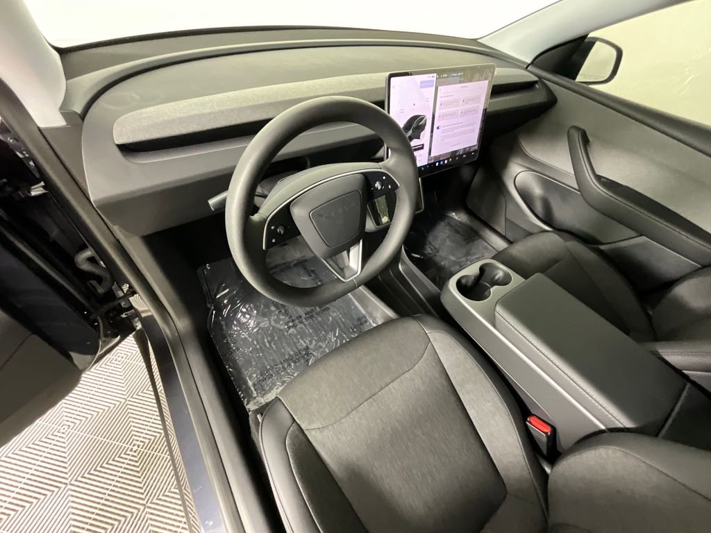 Used 2026 Tesla Model Y Long Range RWD image 14