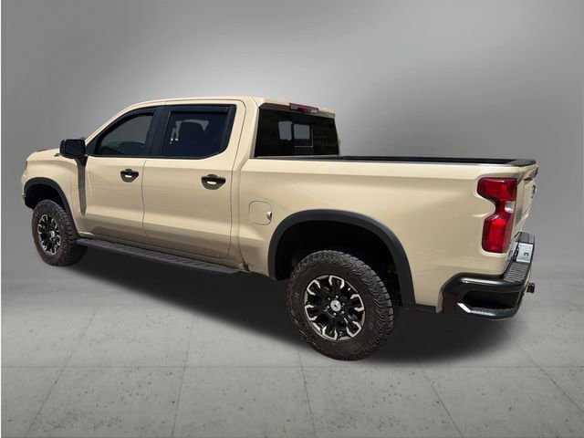 Used 2022 Chevrolet Silverado 1500 ZR2 w/ Technology Package AWD/4WD image 3