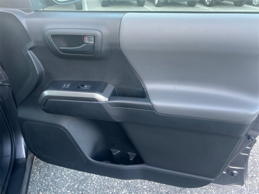 Used 2022 Toyota Tacoma SR5 image 17