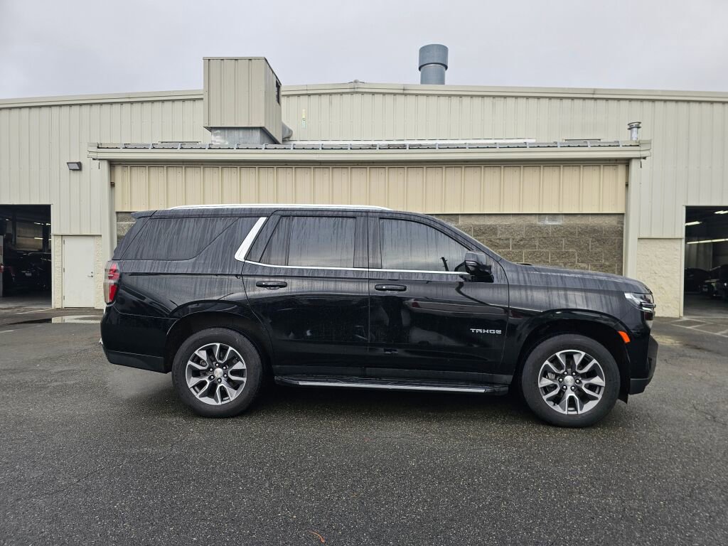 Used 2022 Chevrolet Tahoe LT w/ LT Signature Plus Package image 10