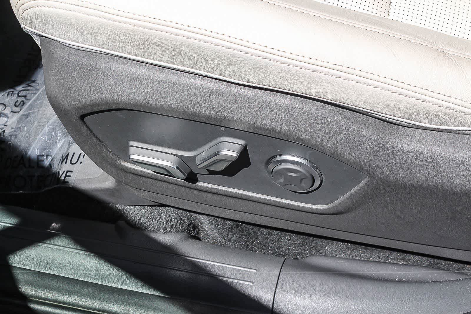 Certified 2024 Hyundai Santa Fe Limited FWD image 27
