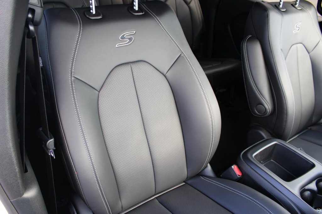 New 2026 Chrysler Pacifica Select w/ S Appearance Package image 27