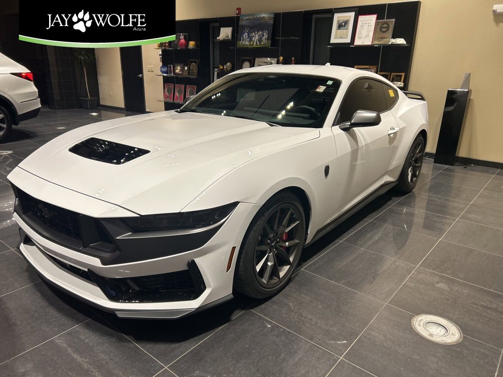 Used 2025 Ford Mustang Dark Horse image 1