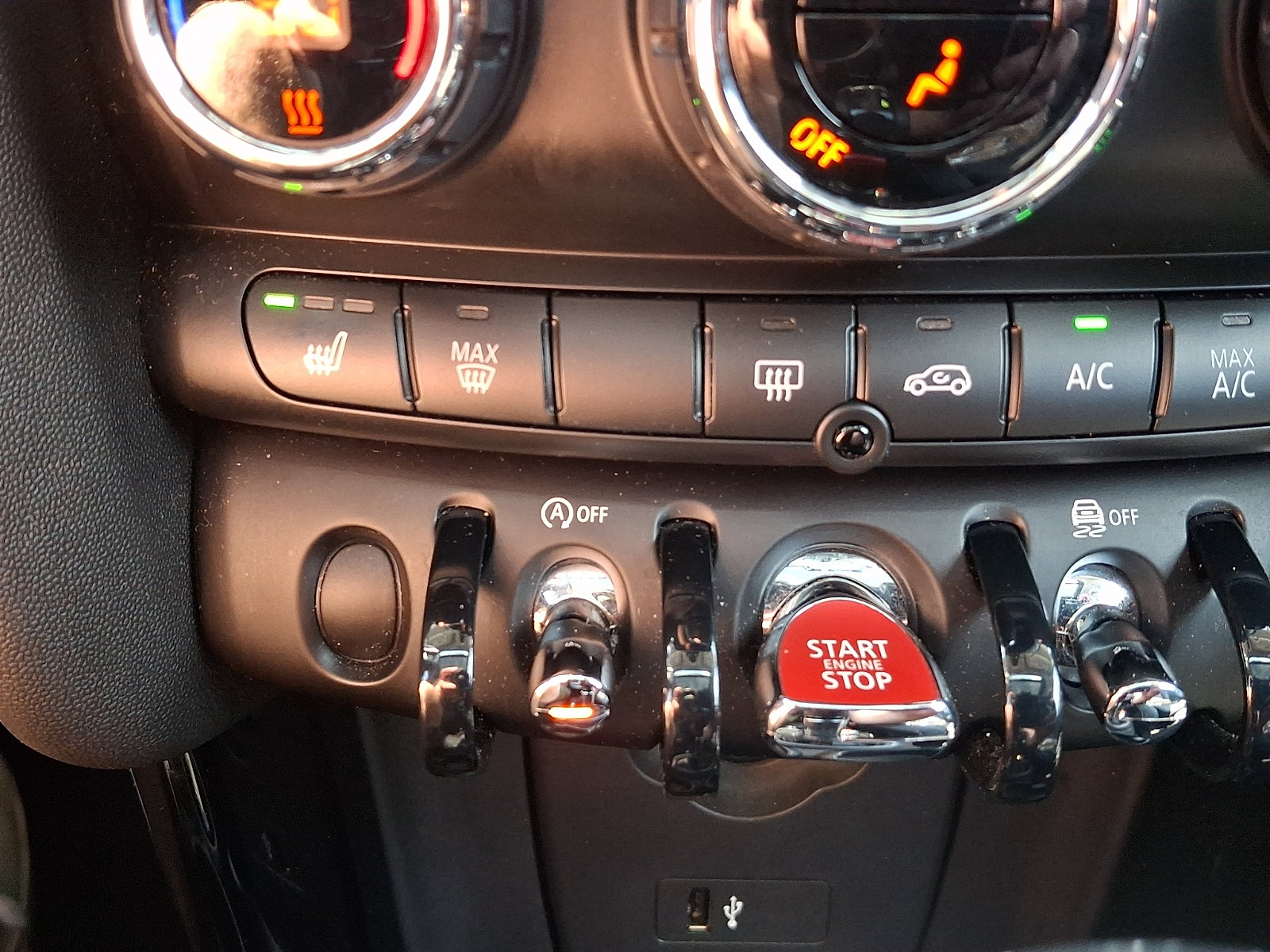 Used 2019 MINI Cooper S w/ Signature Upholstery Package FWD image 23