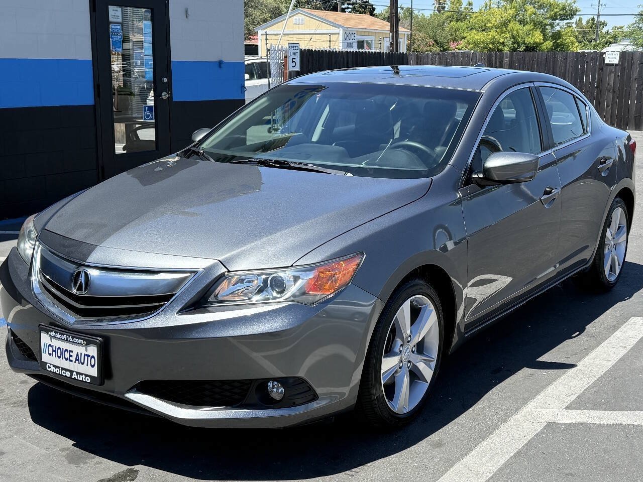 Used 2014 Acura ILX w/ Technology Package FWD image 3