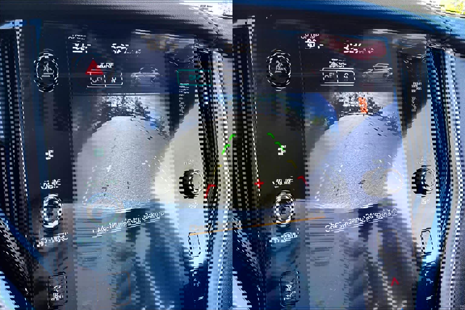 Used 2023 Subaru Outback Premium image 26