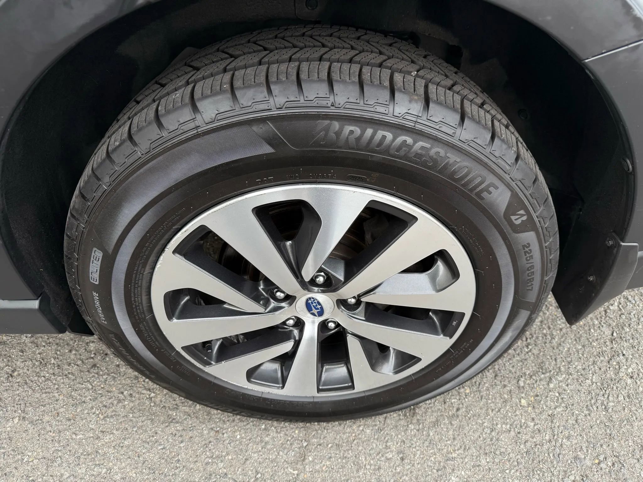 Used 2020 Subaru Outback Premium image 37