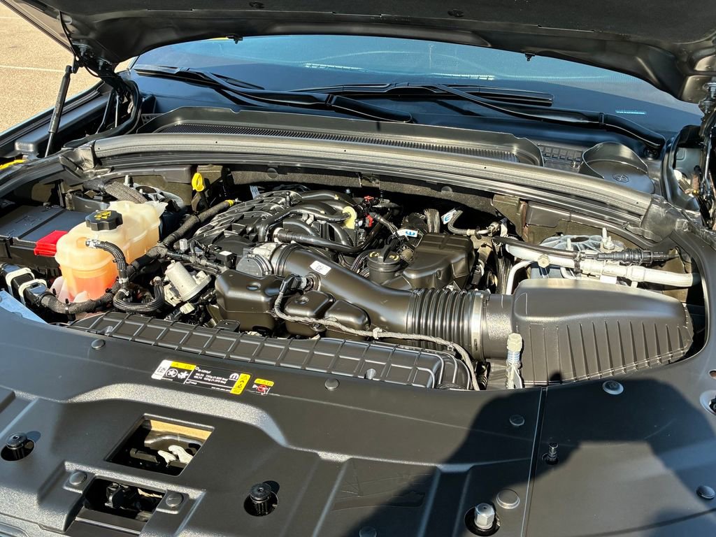 Used 2024 Jeep Grand Cherokee L Altitude image 9