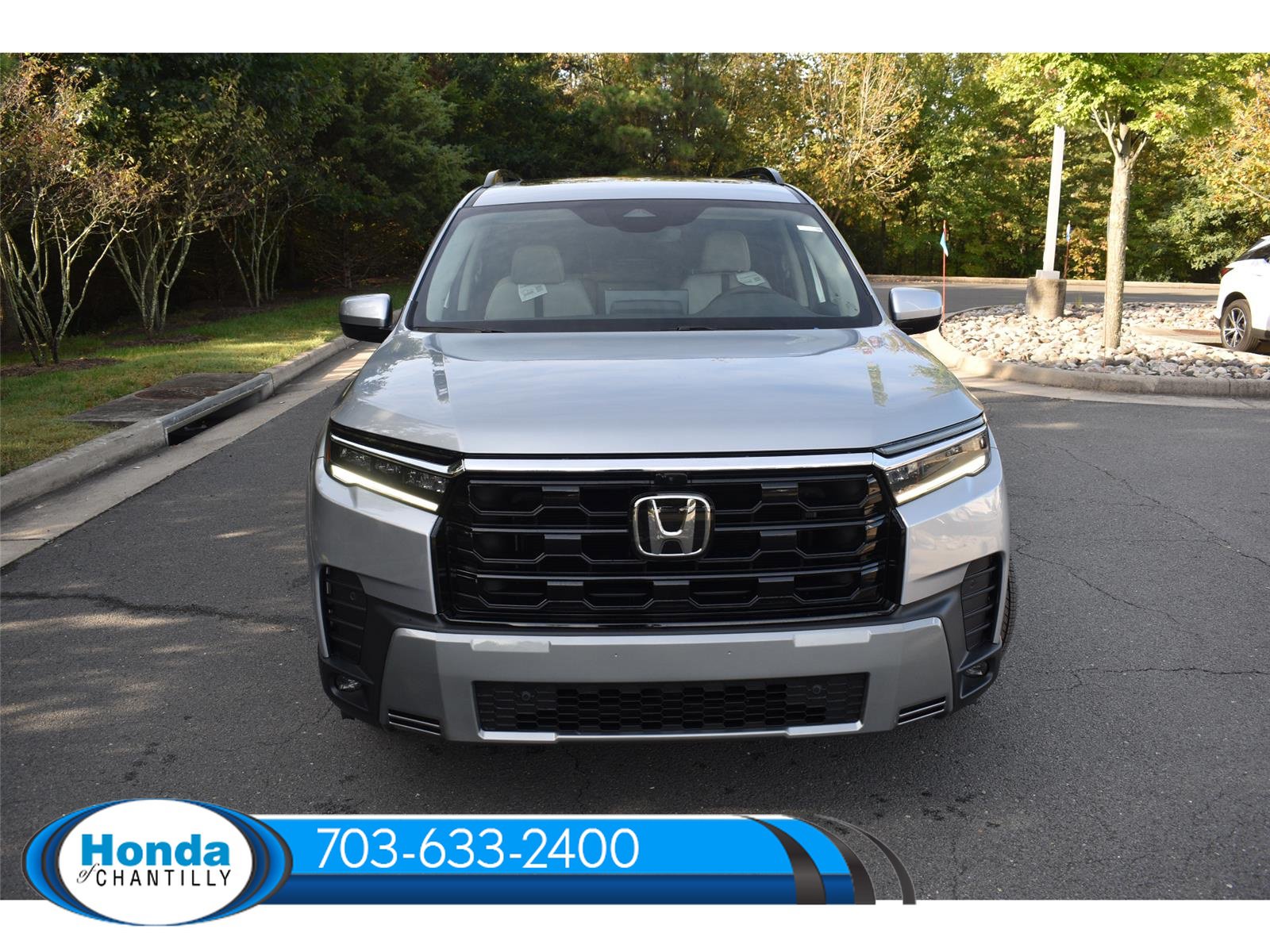 New 2026 Honda Pilot Touring image 2
