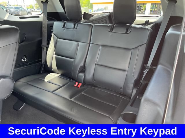 Used 2024 Ford Explorer XLT w/ Equipment Group 202A AWD/4WD image 16