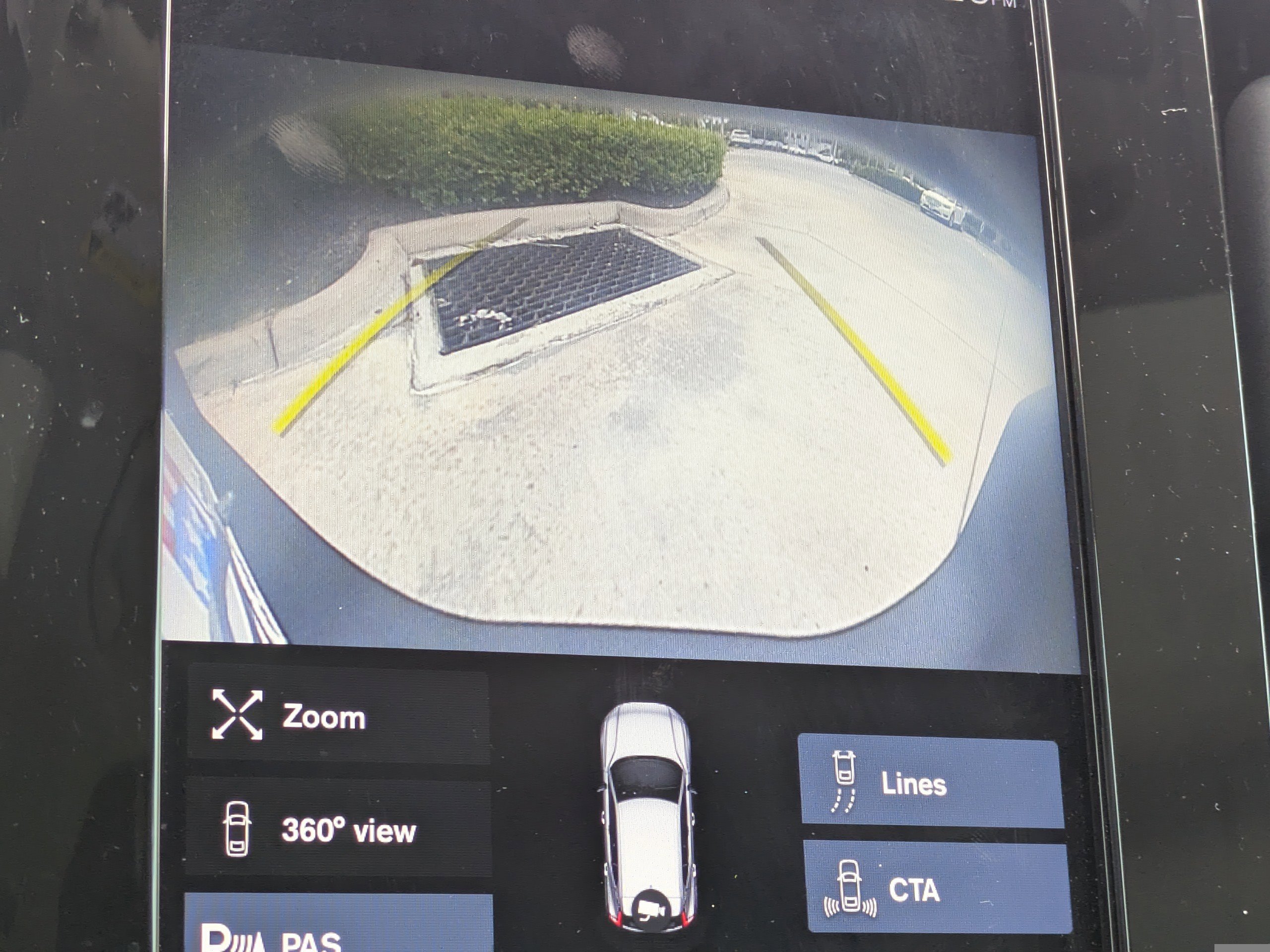 Used 2021 Volvo XC40 T5 Momentum w/ Premium Package image 28