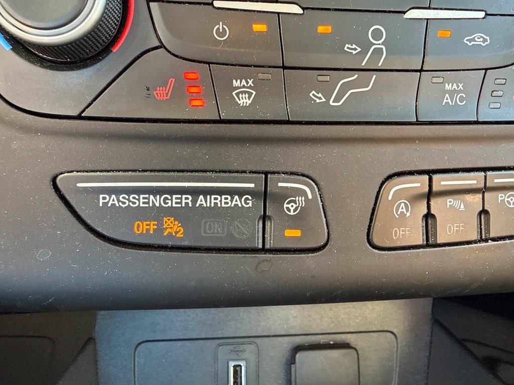 Used 2019 Ford Escape Titanium FWD image 17