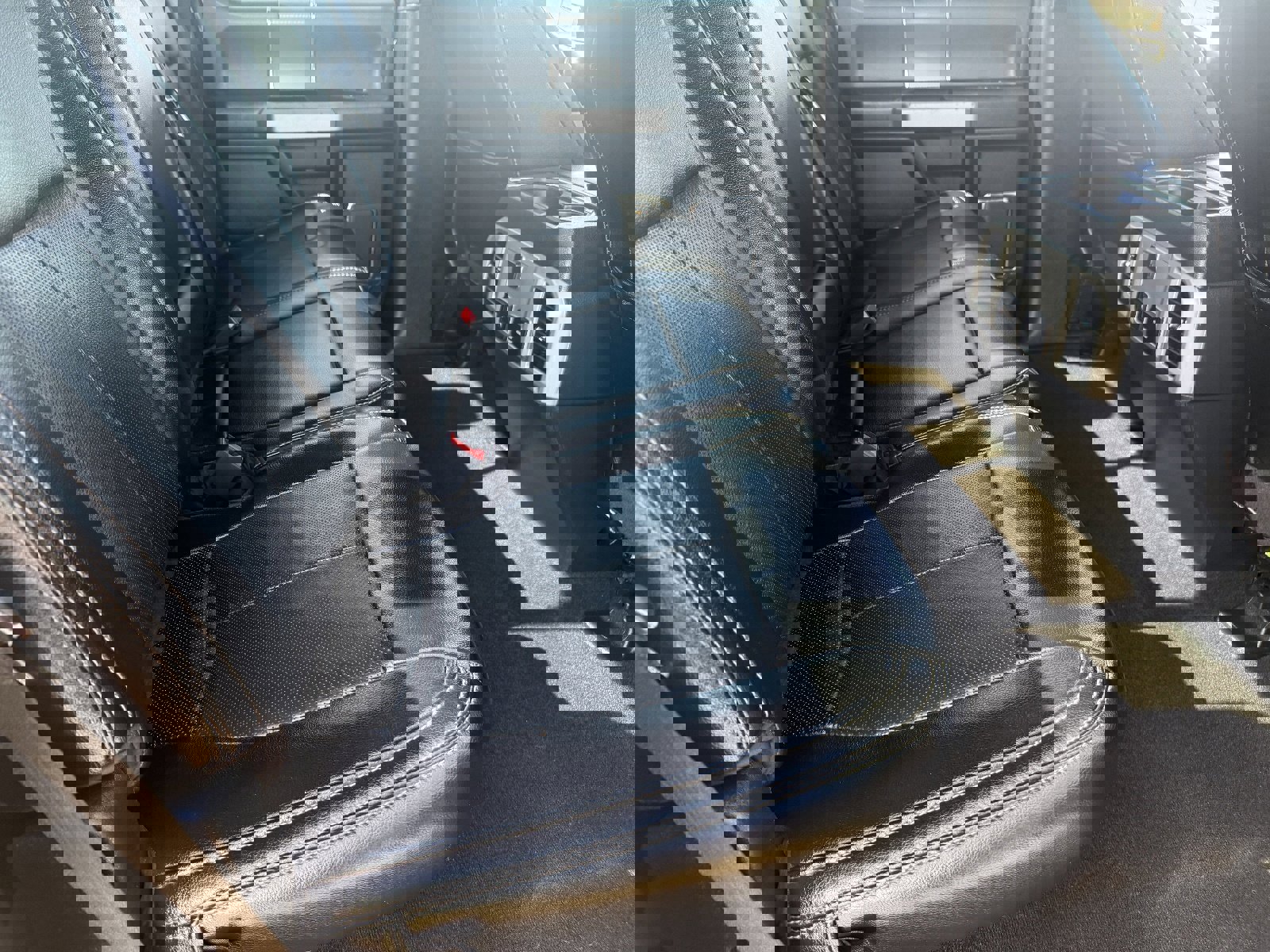 Used 2020 Ford F150 Lariat image 14