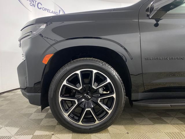 Certified 2022 Chevrolet Suburban RST w/ Sport Performance Package image 28