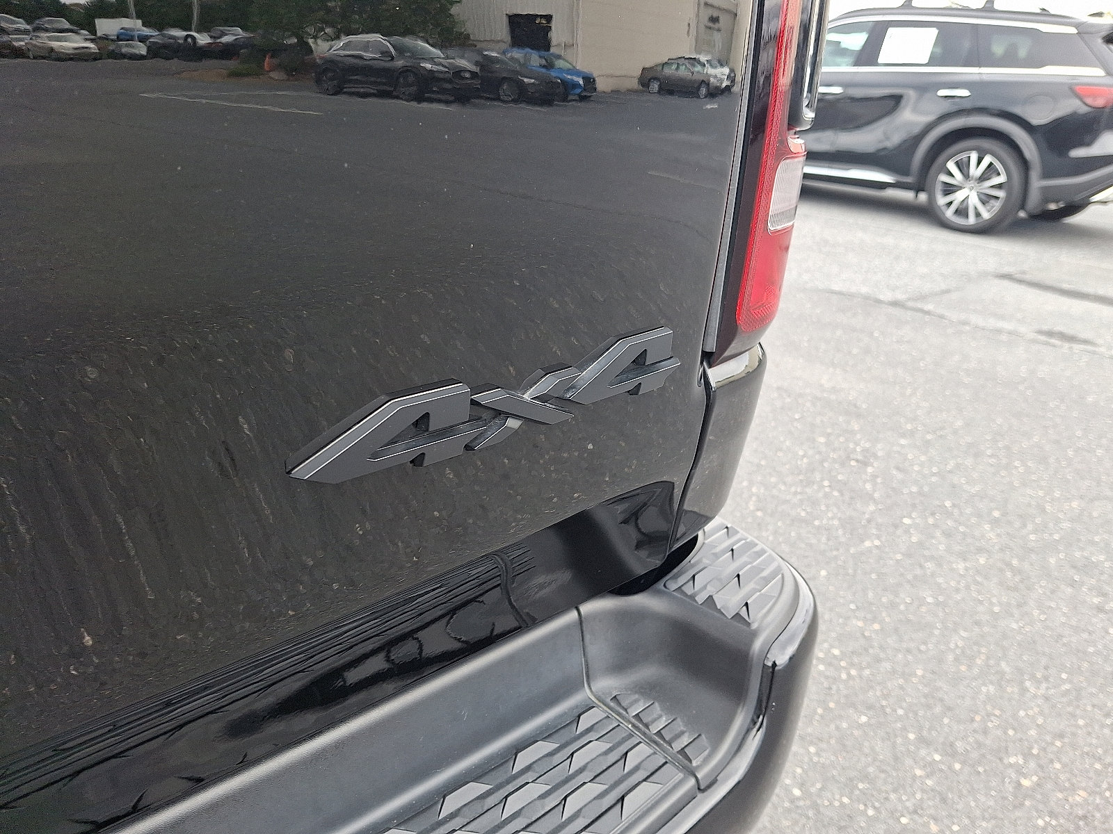 Used 2024 RAM 1500 Laramie image 29