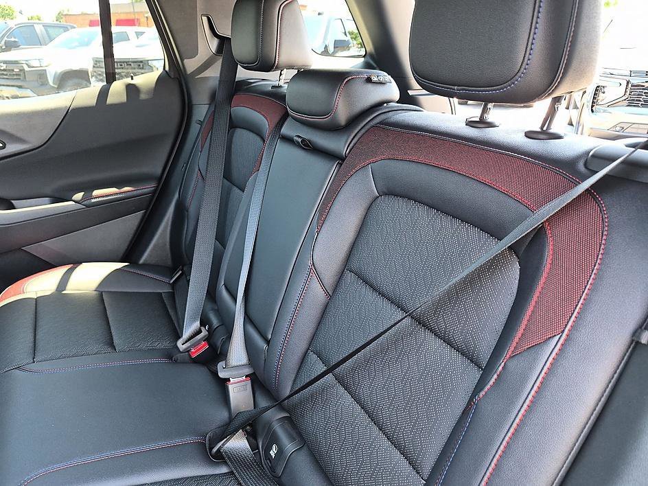 New 2026 Chevrolet Equinox RS w/ Convenience Package III FWD image 29