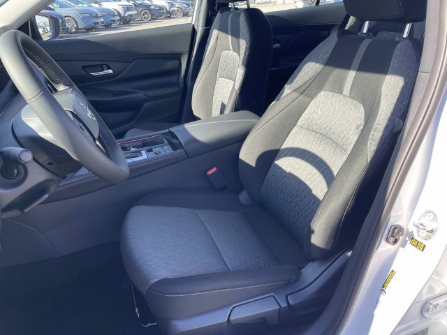 New 2026 Nissan Sentra SV w/ SV Convenience Package FWD image 19