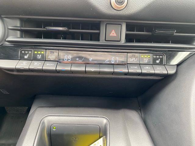 Used 2023 Toyota Crown Platinum AWD/4WD image 22