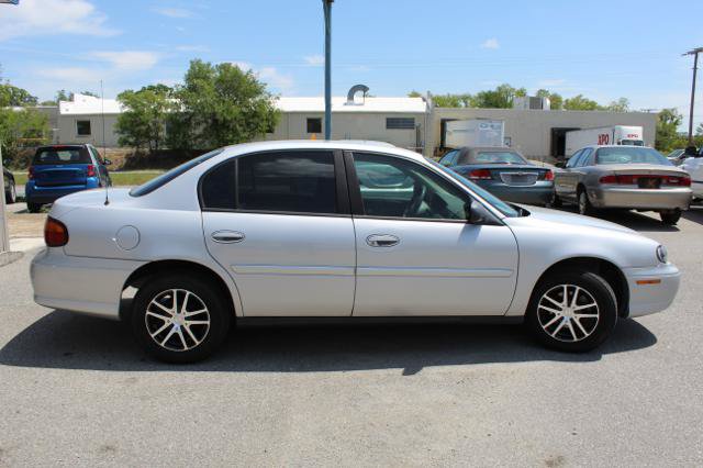 Used 2001 Chevrolet Malibu V6 FWD image 9