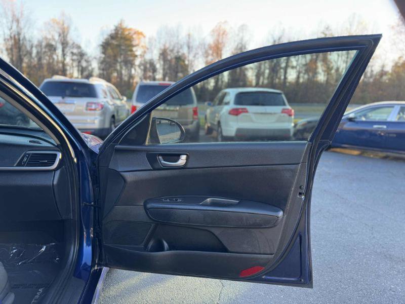 Used 2017 Kia Optima LX image 13