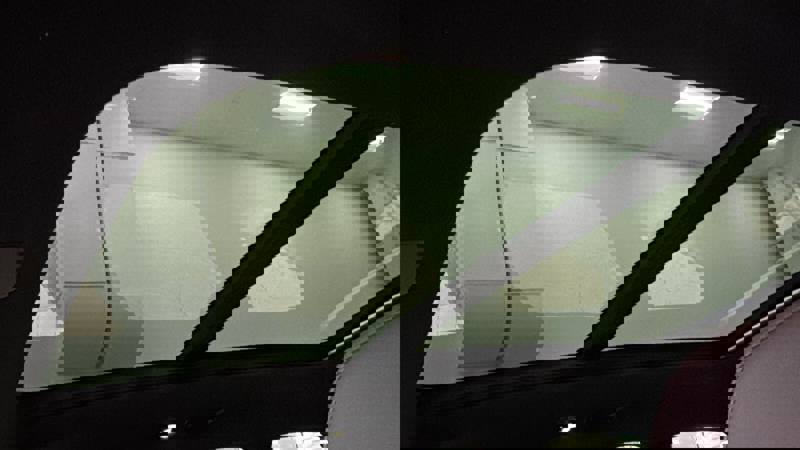 Used 2024 Volvo XC60 T8 Plus w/ Climate Package AWD/4WD image 25