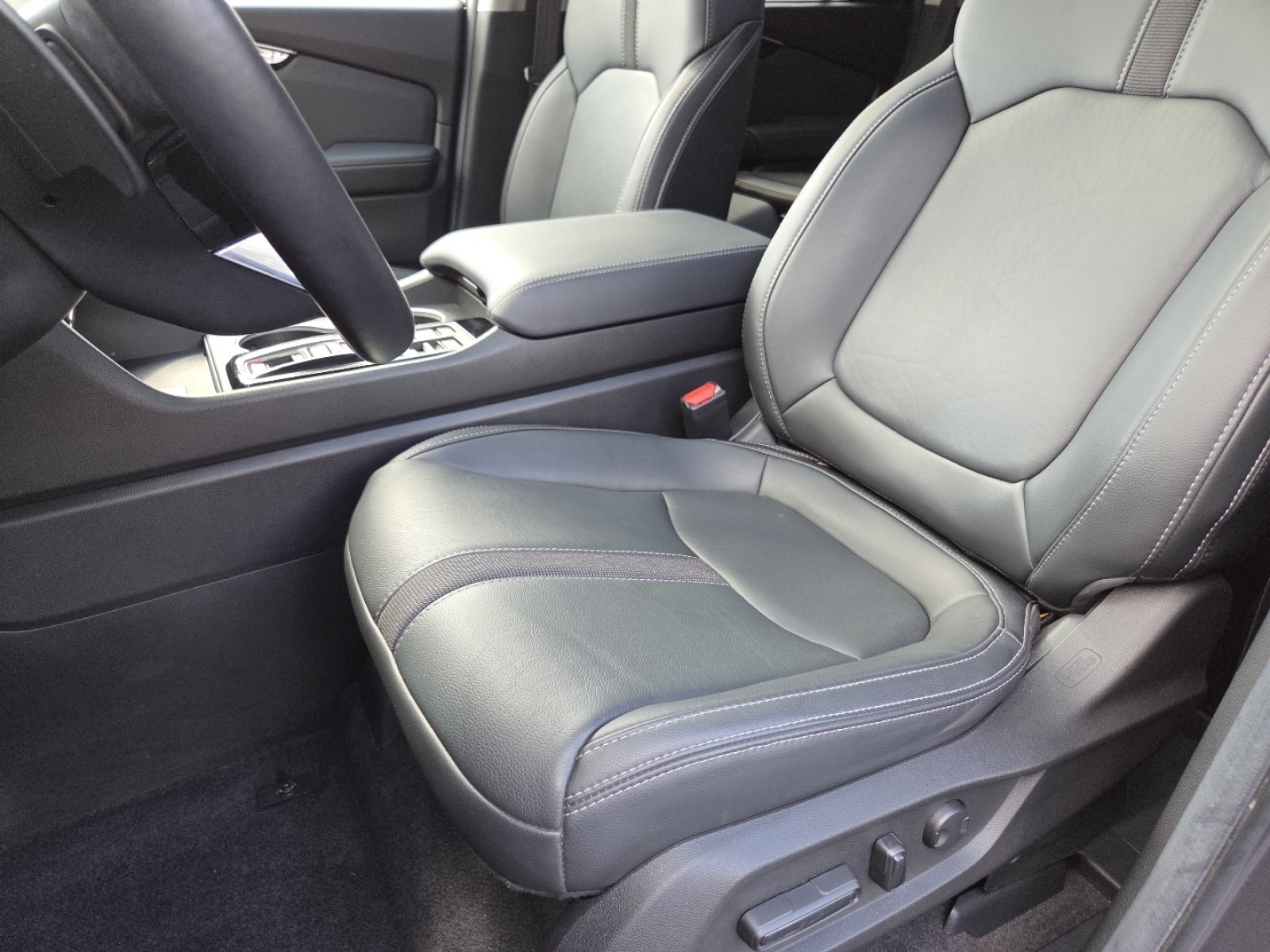 Certified 2024 Honda Pilot Touring image 32