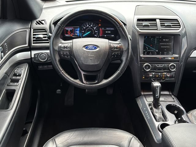Used 2017 Ford Explorer XLT w/ Equipment Group 202A FWD image 15
