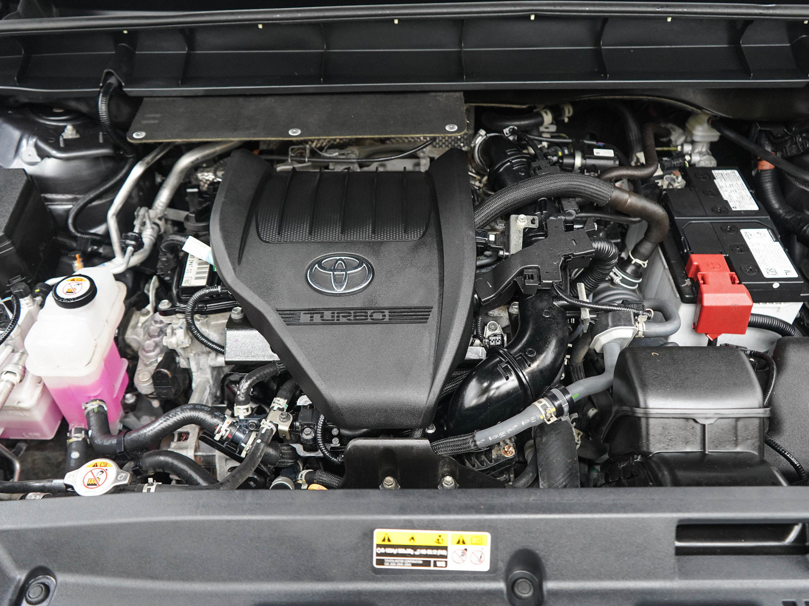 Used 2025 Toyota Highlander XLE AWD/4WD image 31