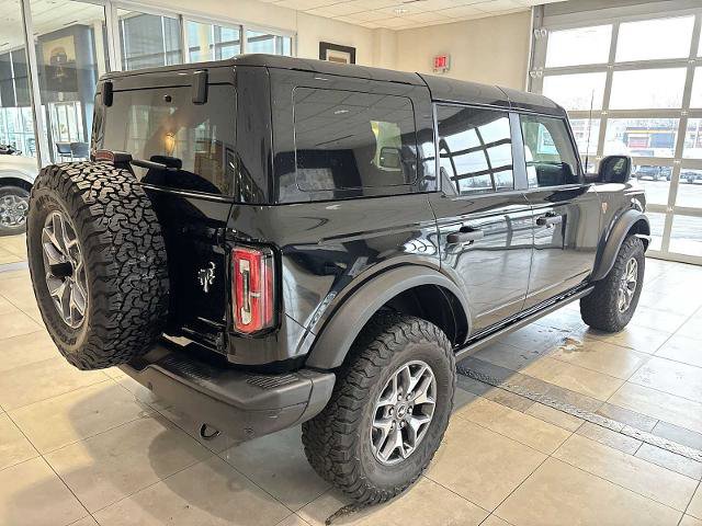 Certified 2025 Ford Bronco Badlands image 3