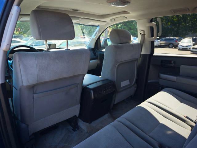 Used 2010 Toyota Sequoia SR5 AWD/4WD image 38