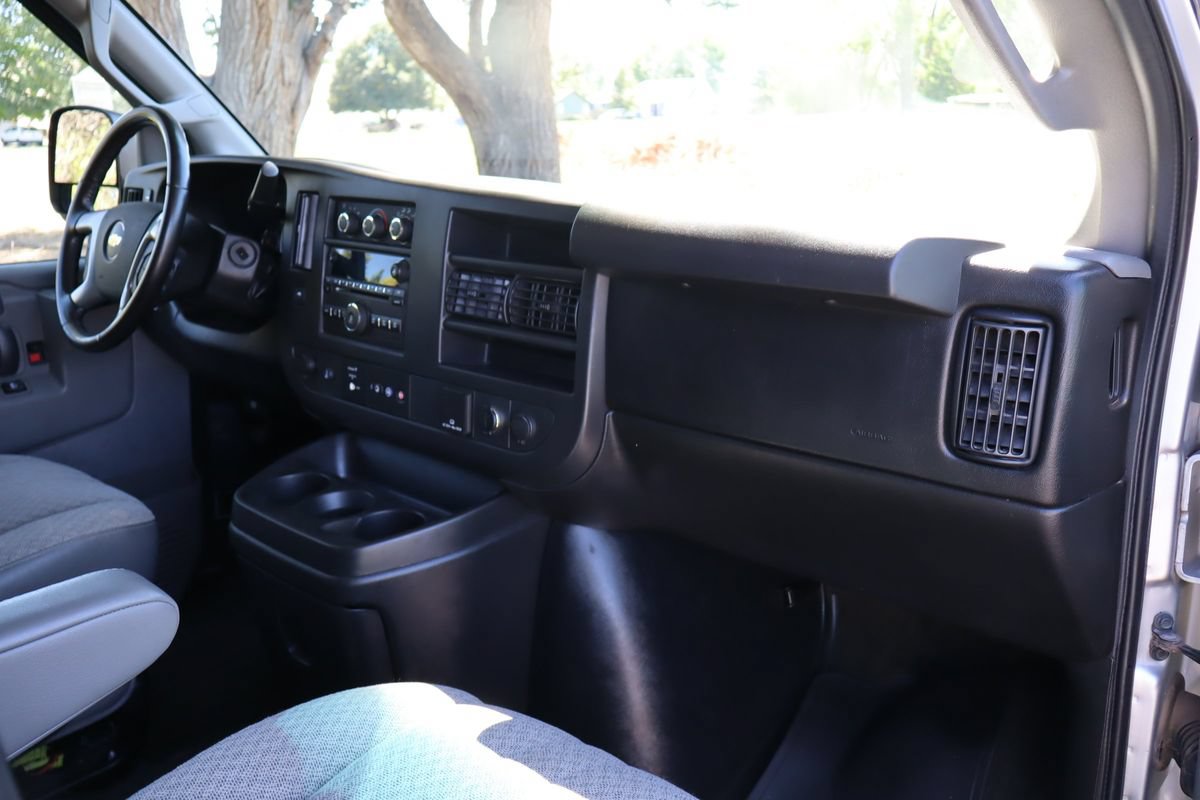 Used 2016 Chevrolet Express 3500 LT w/ LT Preferred Equipment Group RWD image 18