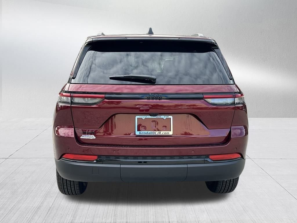 New 2025 Jeep Grand Cherokee Altitude image 6