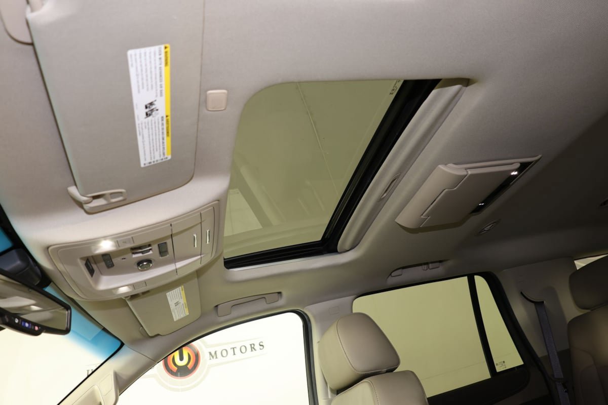Used 2020 Chevrolet Tahoe Premier AWD/4WD image 14