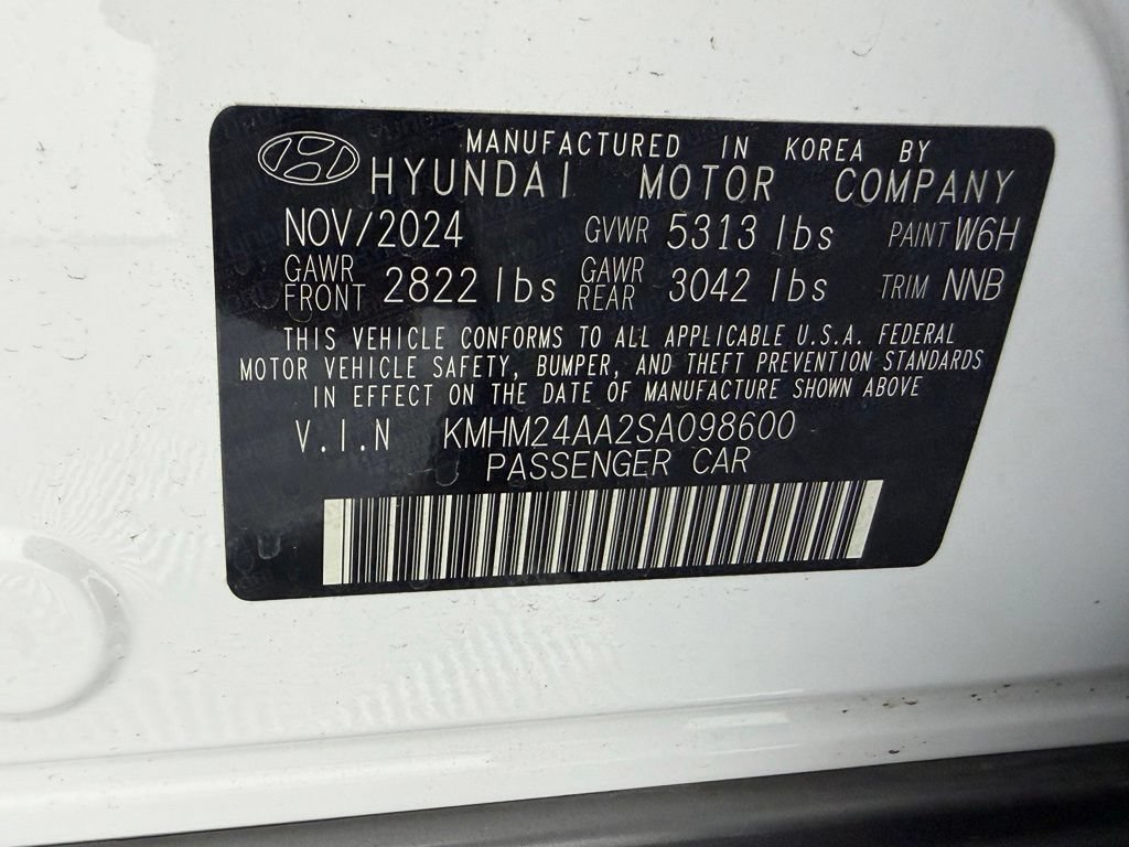 Used 2025 Hyundai Ioniq 6 SE RWD image 33