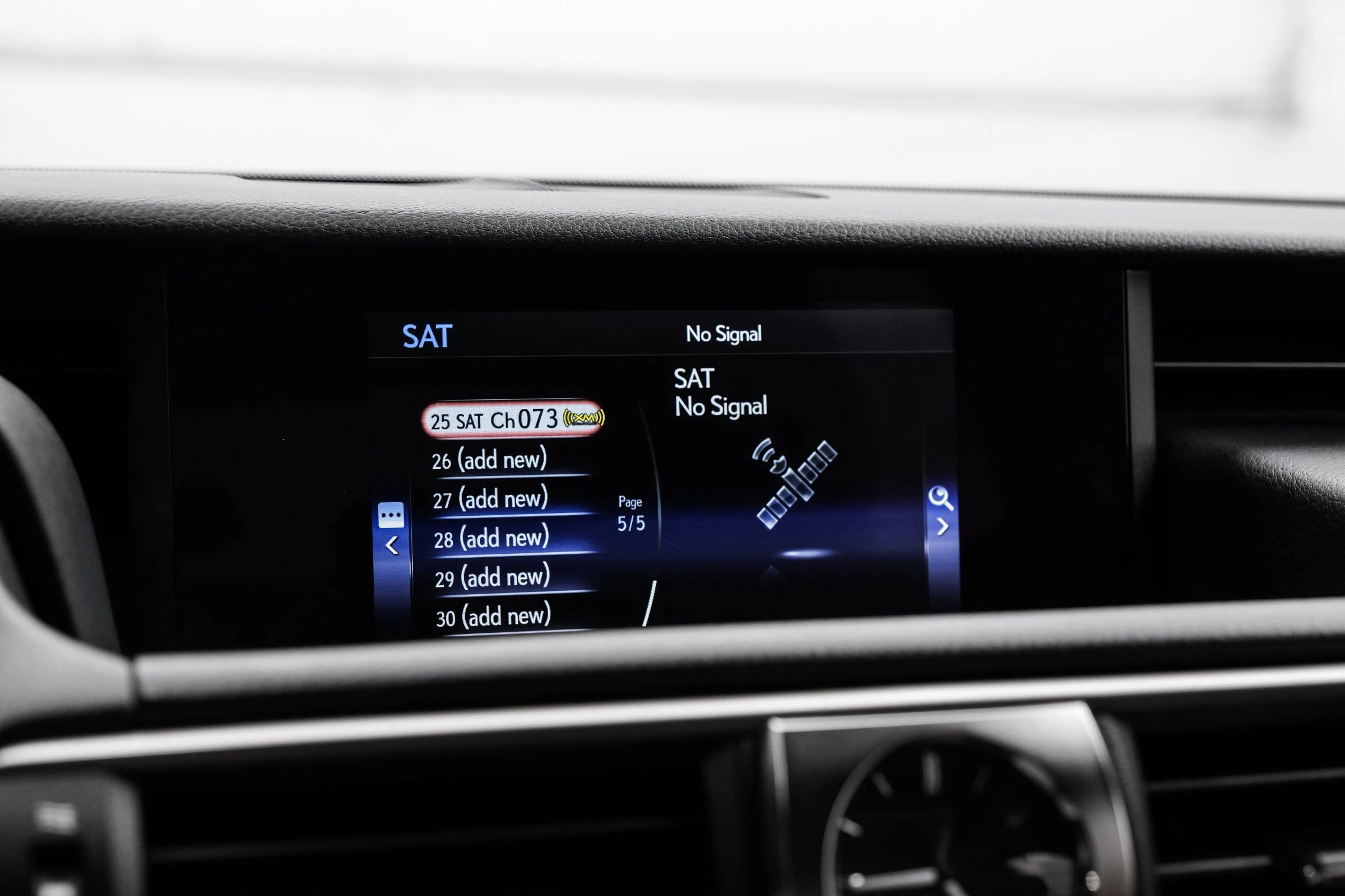 Used 2019 Lexus IS 300 RWD image 34