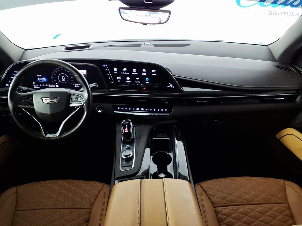 Used 2021 Cadillac Escalade Premium Luxury RWD image 11