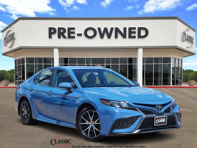 Used 2024 Toyota Camry SE w/ Cold Weather Package