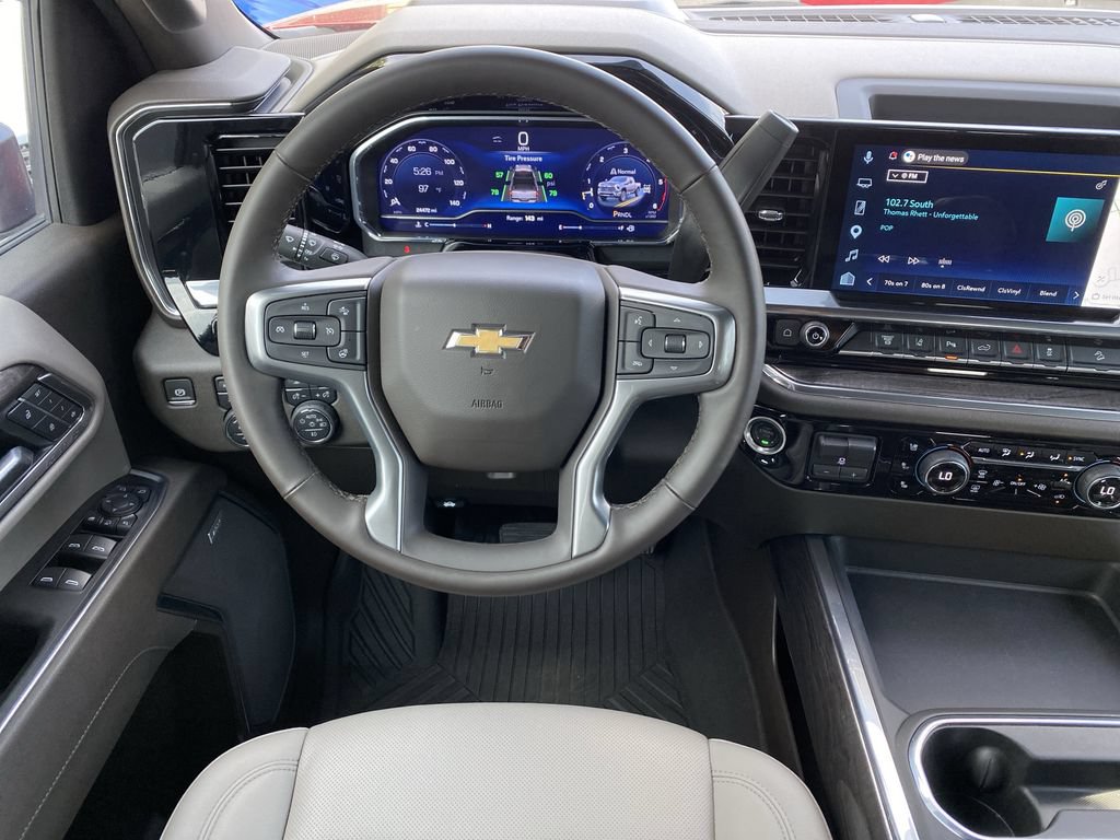 Used 2025 Chevrolet Silverado 2500 LTZ w/ LTZ Premium Package AWD/4WD image 14