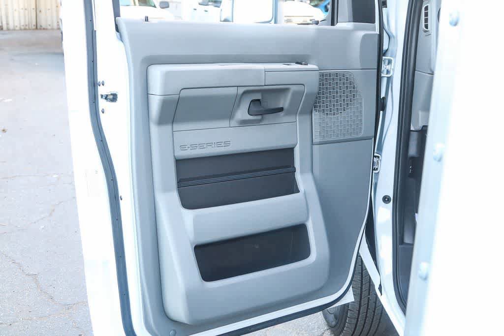 New 2026 Ford E-350 and Econoline 350 Super Duty w/ Power Equipment Group RWD image 25
