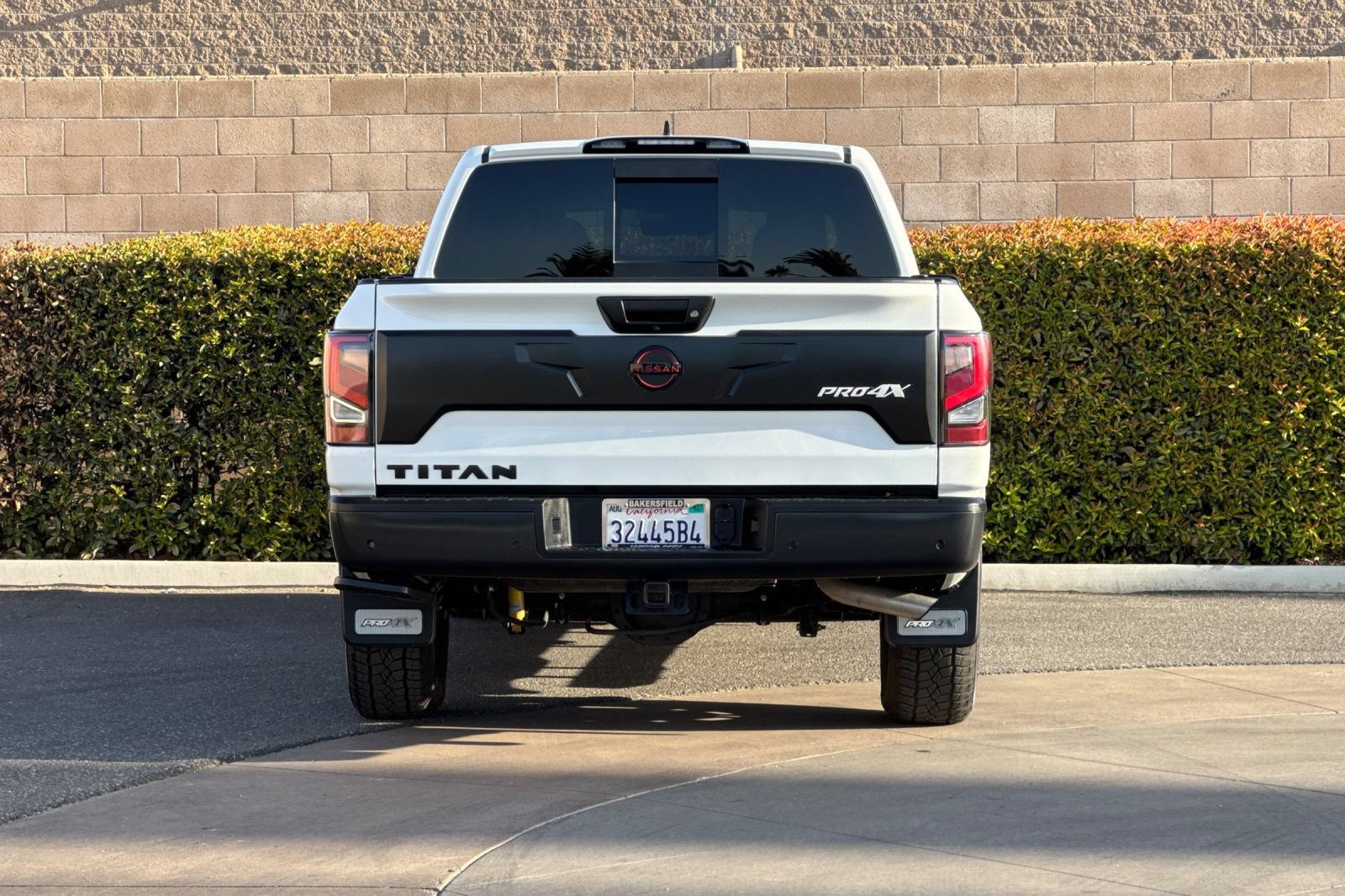 Used 2024 Nissan Titan PRO-4X w/ Pro-4x Utility Package AWD/4WD image 5