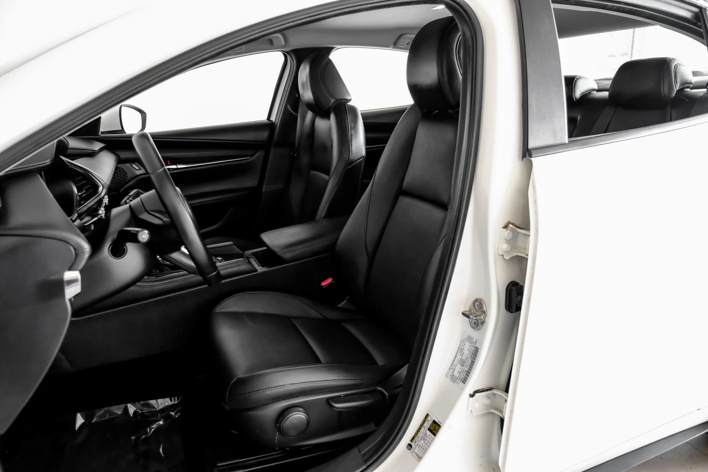 Used 2019 MAZDA MAZDA3 Sedan w/ Select Package image 3