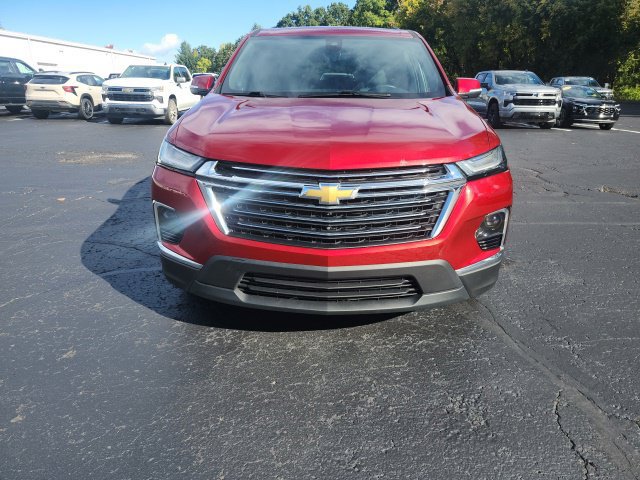 Certified 2023 Chevrolet Traverse LT w/ LT Premium Package AWD/4WD image 2