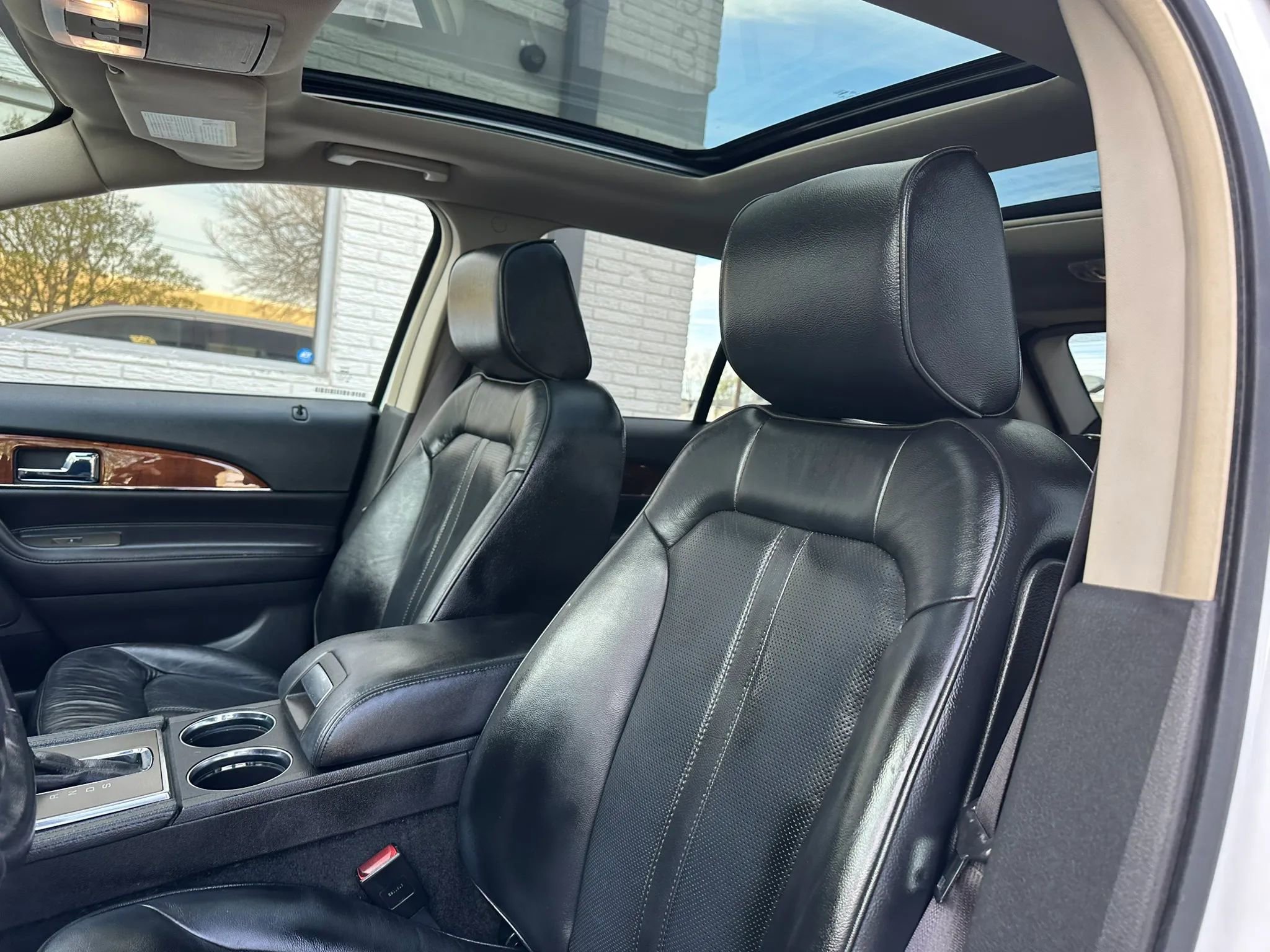 Used 2013 Lincoln MKX FWD image 15