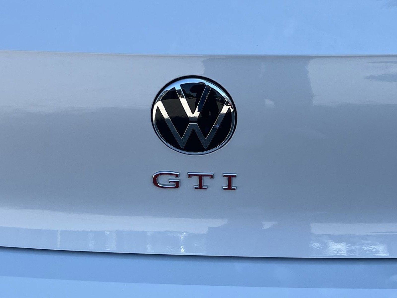 Used 2024 Volkswagen GTI Autobahn FWD image 29